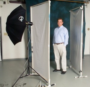 A set-up for an article about portraiture with one light: www.siskinphoto.com/magazine/zpdf/Portrait.pdf
